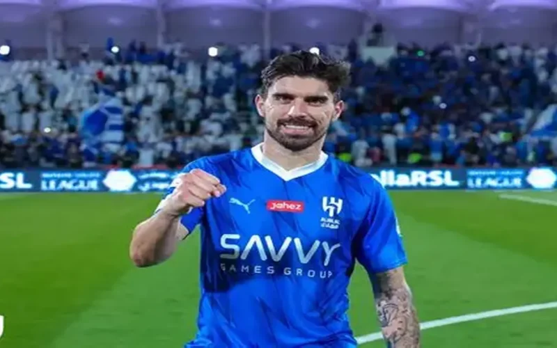 خطر الرحيل يهدد “الهلال” بعد تمسك البرتغالي بقرار العودة لوجهته السابقة